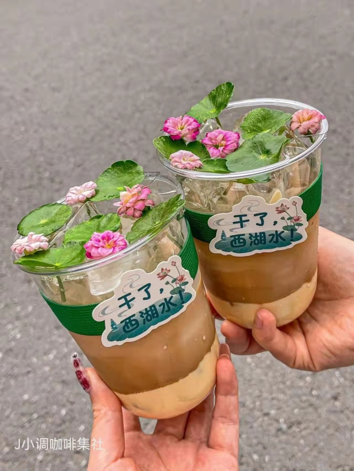 咖啡馆 颜色_咖啡厅整体颜色的搭配_咖啡馆颜色搭配